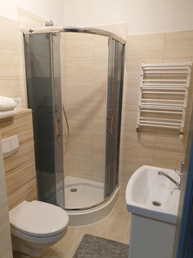 Motel Na Stacji Paliw Ustronie Morskie Exterior photo